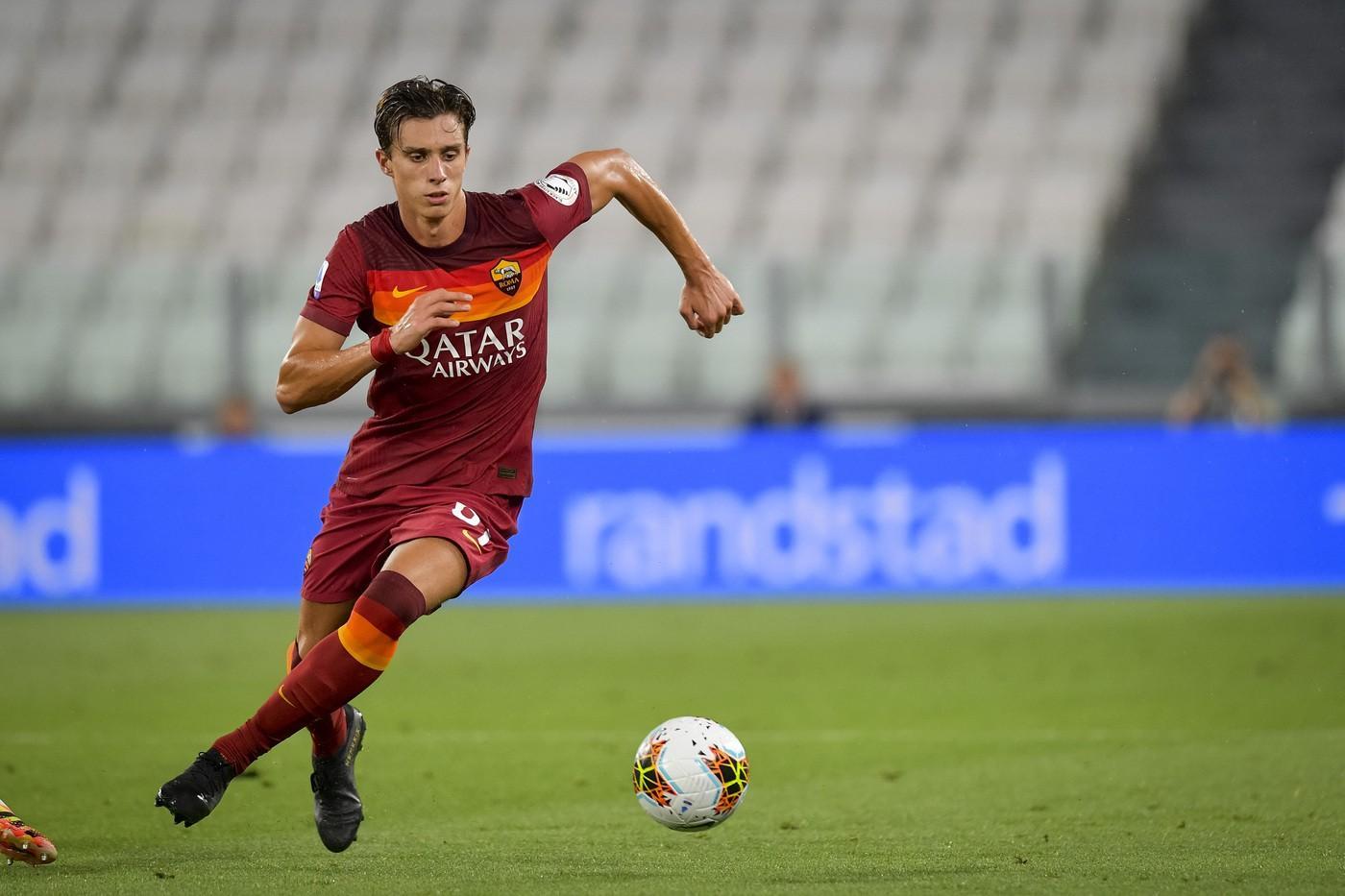  Chelsea left-back transfer target, Riccardo Calafiori, in action during a match for AS Roma.